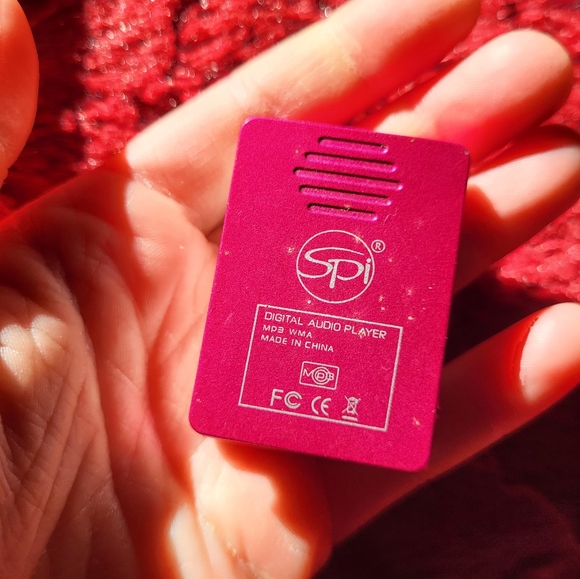 Super Old School 2000s Mini MP3 Player Never Used - Picture 6 of 8